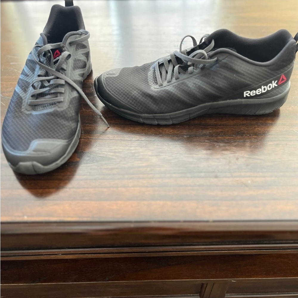Reebok Men's Black and Gray Athletic Shoes